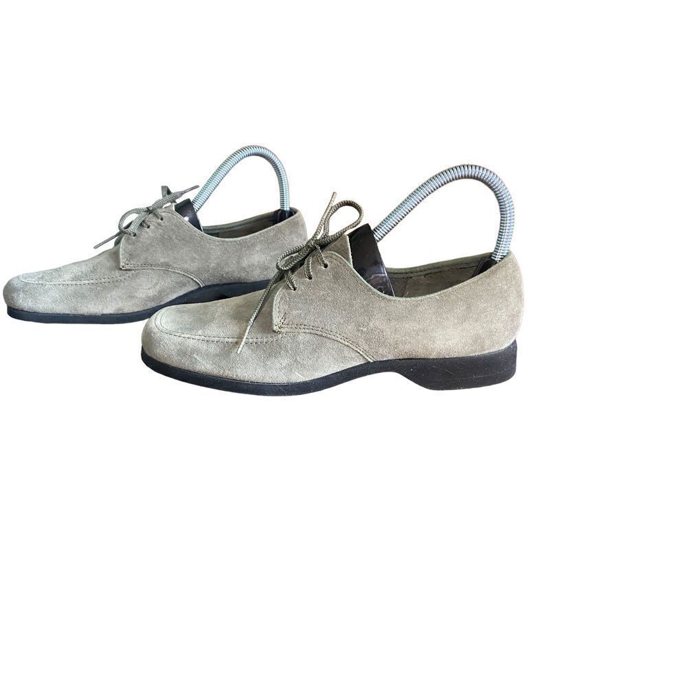 Womens vintage Hush Puppies Wolverine suede shoes size 7.5